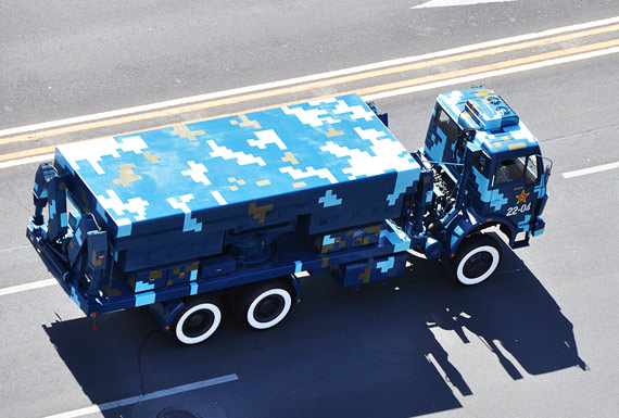 參加2009年國(guó)慶閱兵的機(jī)動(dòng)式預(yù)警雷達(dá)