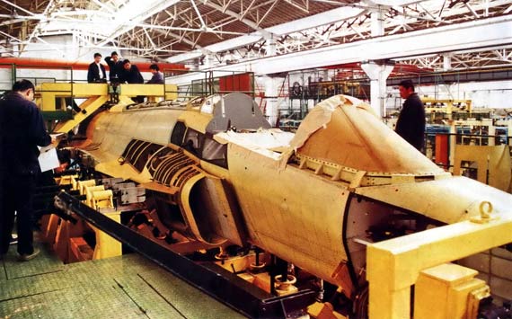 中國(guó)三家軍工企業(yè)開始協(xié)作量產(chǎn)梟龍戰(zhàn)機(jī)(組圖)