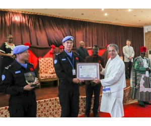 中國駐利比里亞維和警察防暴隊獲杰出貢獻獎