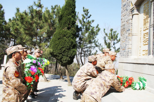 緬懷先烈志 共鑄國防魂——夏甸鎮開展“清明祭英烈”愛國主義教育志愿服務活動 緬懷先烈志 共鑄國防魂——夏甸鎮開展“清明祭英烈”愛國主義教育志愿服務活動